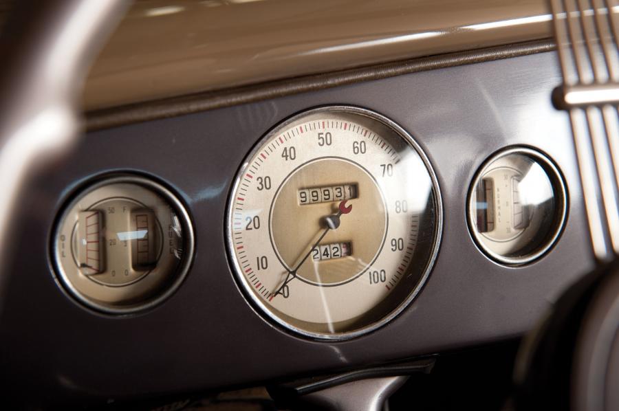  Ford DeLuxe Phaeton 1935 года  (фото 20 из 33)